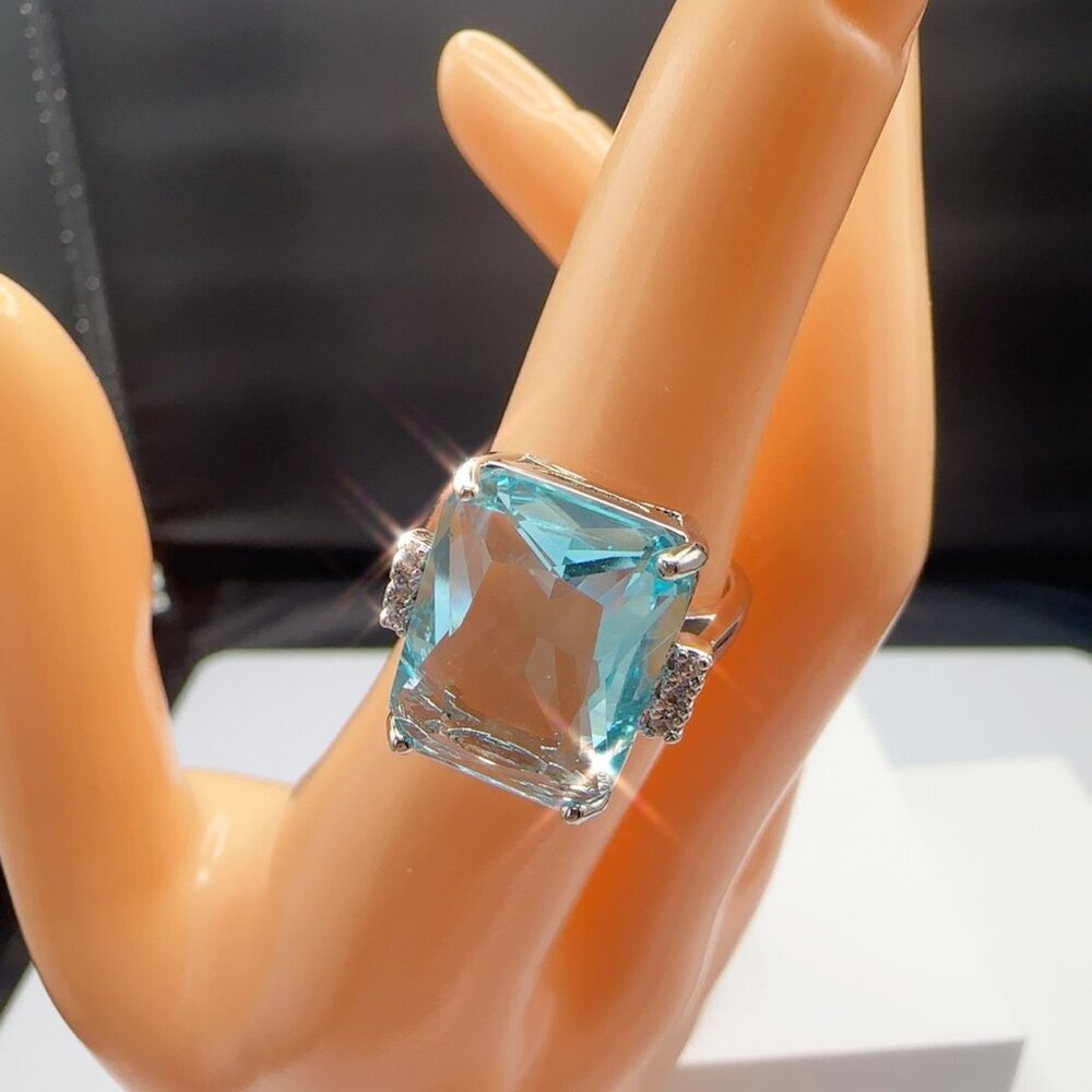 Aquamarine CZ Silver Tone Cocktail Ring Size 9 - Picture 5 of 11